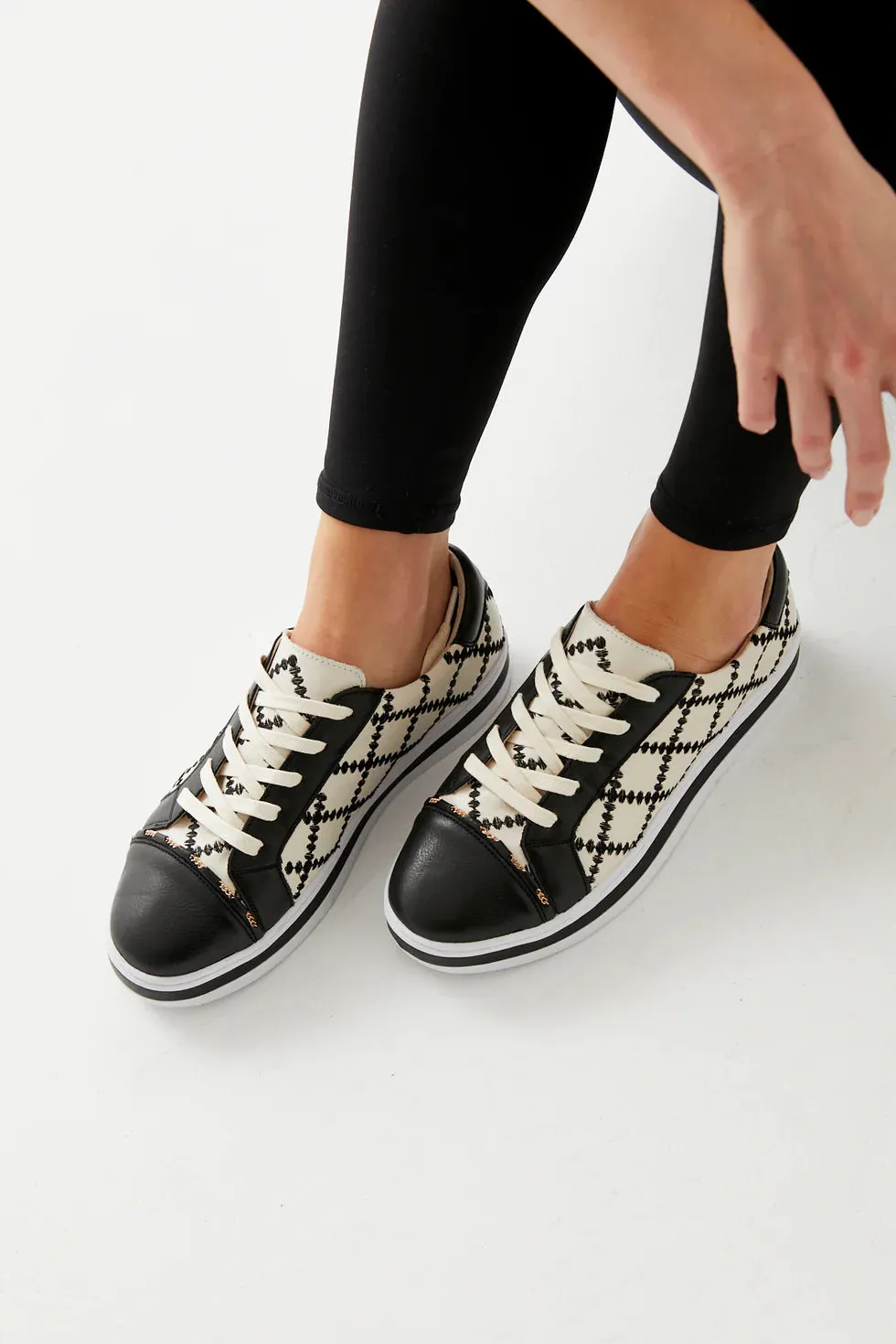 Alfie & Evie 'Pleat Sneaker' - Black/Cream