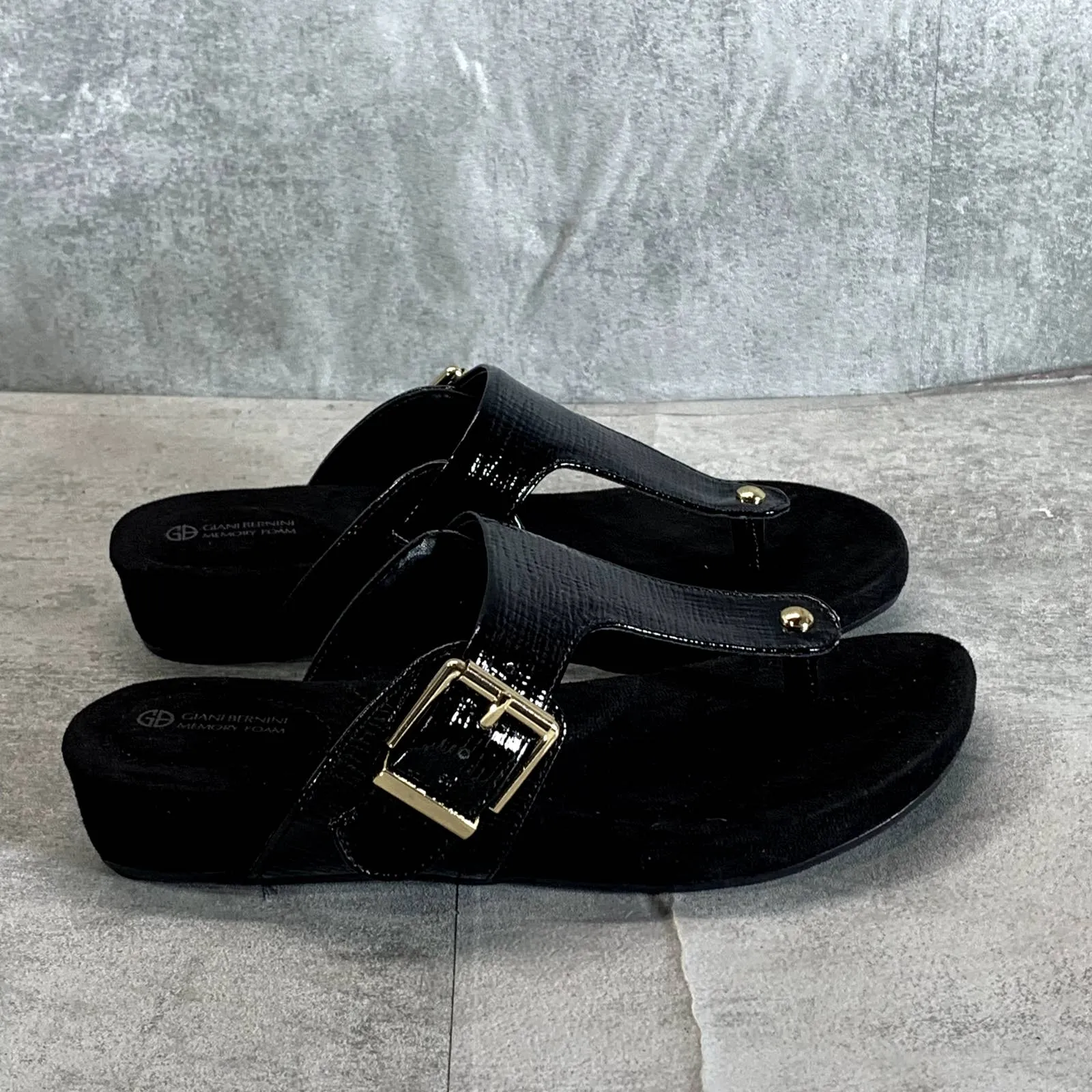 GIANI BERNINI Women's Black Rivver Memory-Foam Wedge Thong Sandals SZ 6