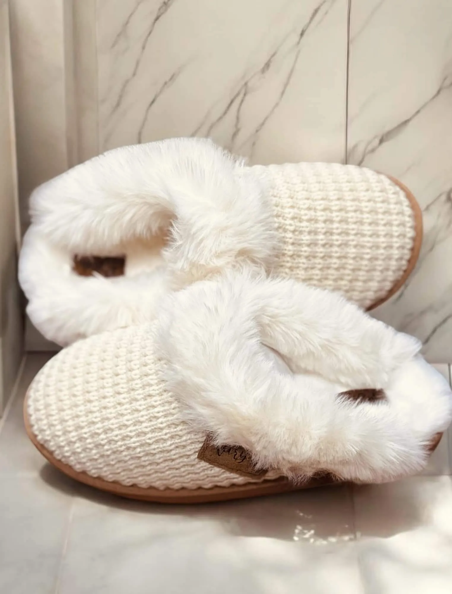 VERY G - SWEATER SHOES