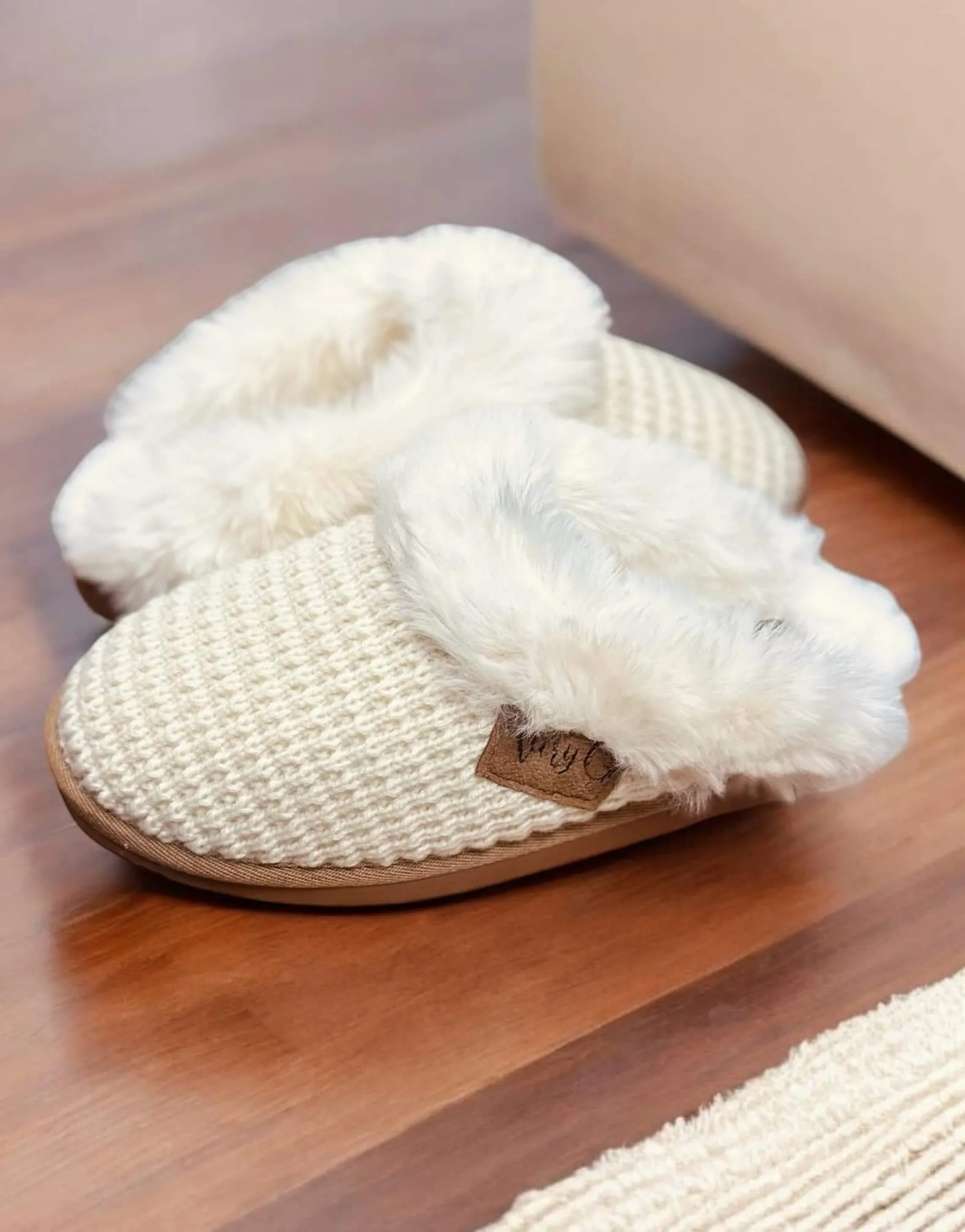 VERY G - SWEATER SHOES