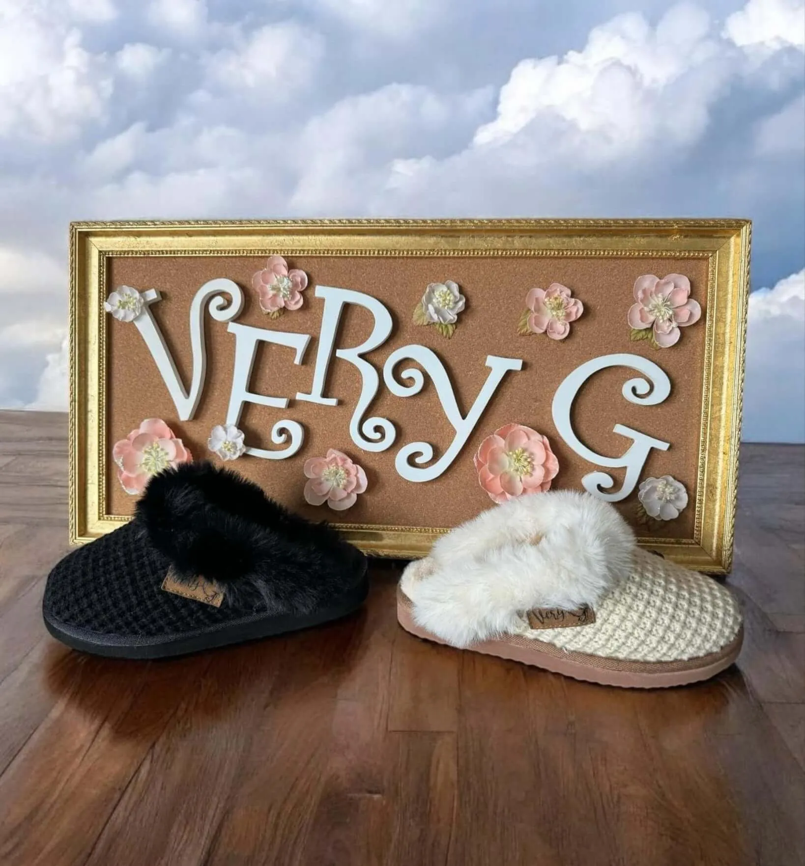 VERY G - SWEATER SHOES